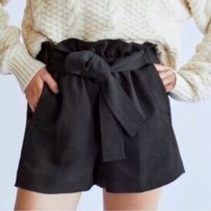 Aritzia- Wilfred High-Waist Paperbag Tie Shorts - Black